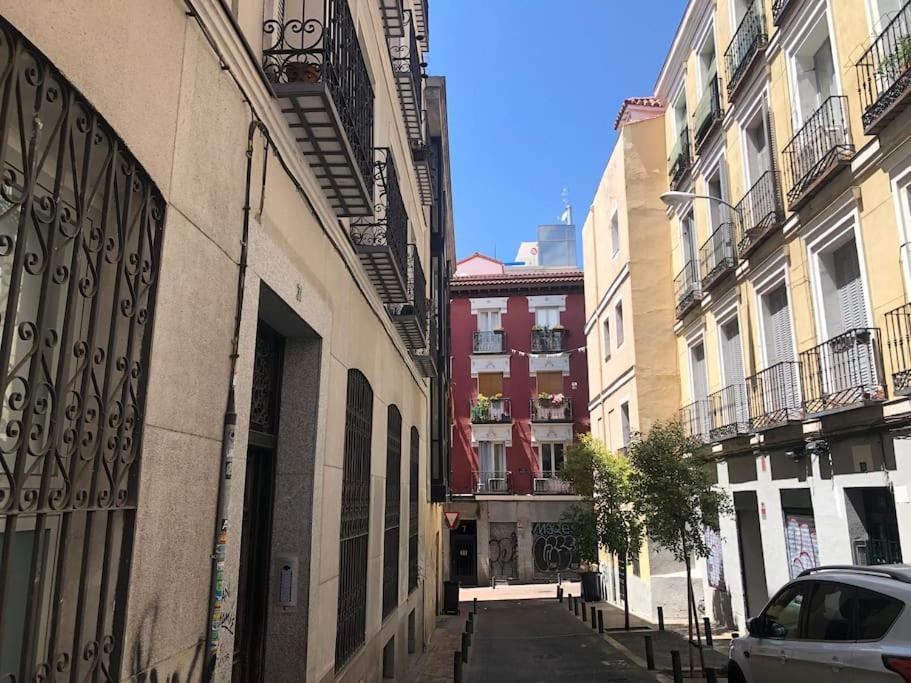 Tesoro Calle, Precioso Estudio Super Equipado Para Dos En Malasana Madrid Kültér fotó
