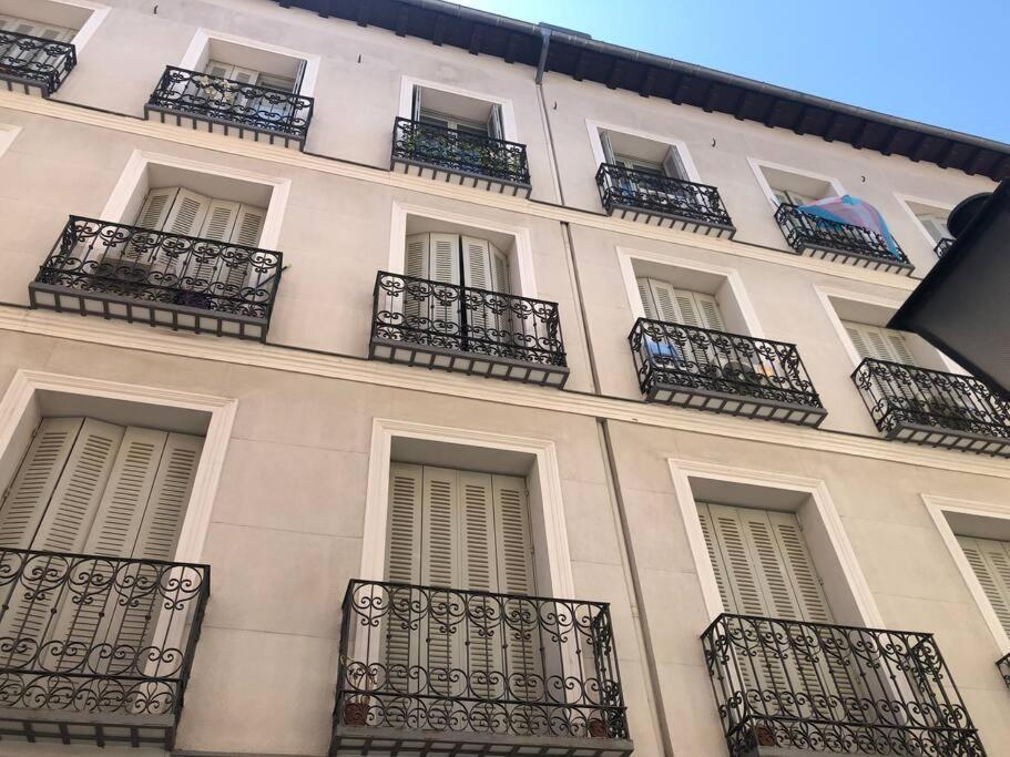 Tesoro Calle, Precioso Estudio Super Equipado Para Dos En Malasana Madrid Kültér fotó
