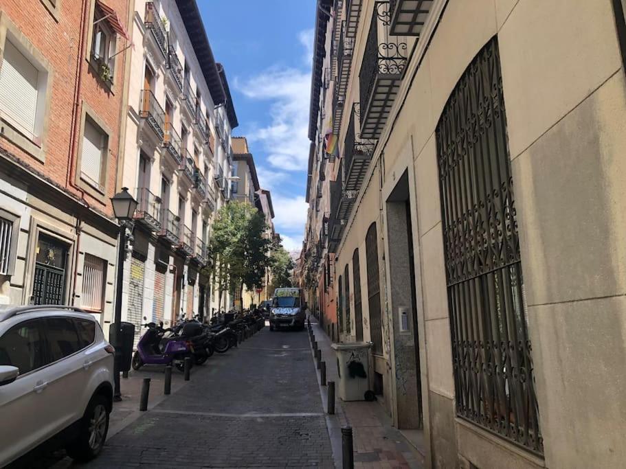 Tesoro Calle, Precioso Estudio Super Equipado Para Dos En Malasana Madrid Kültér fotó